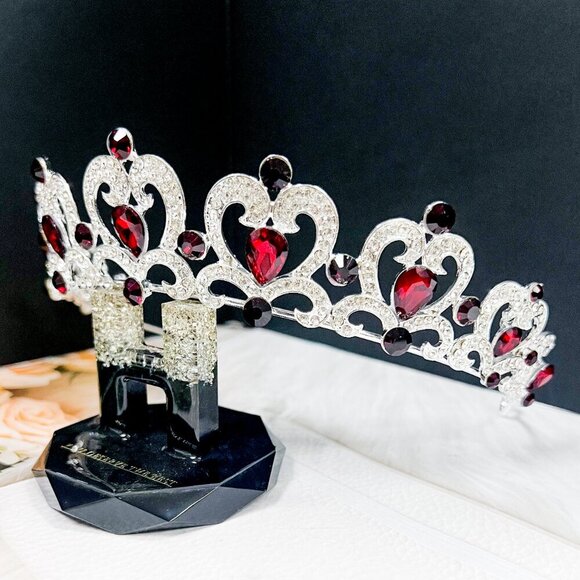 Burgundy Rhinestone Tiara. Silver tiara, Heart tiara, Flower girl crown, Gifts - Picture 6 of 9